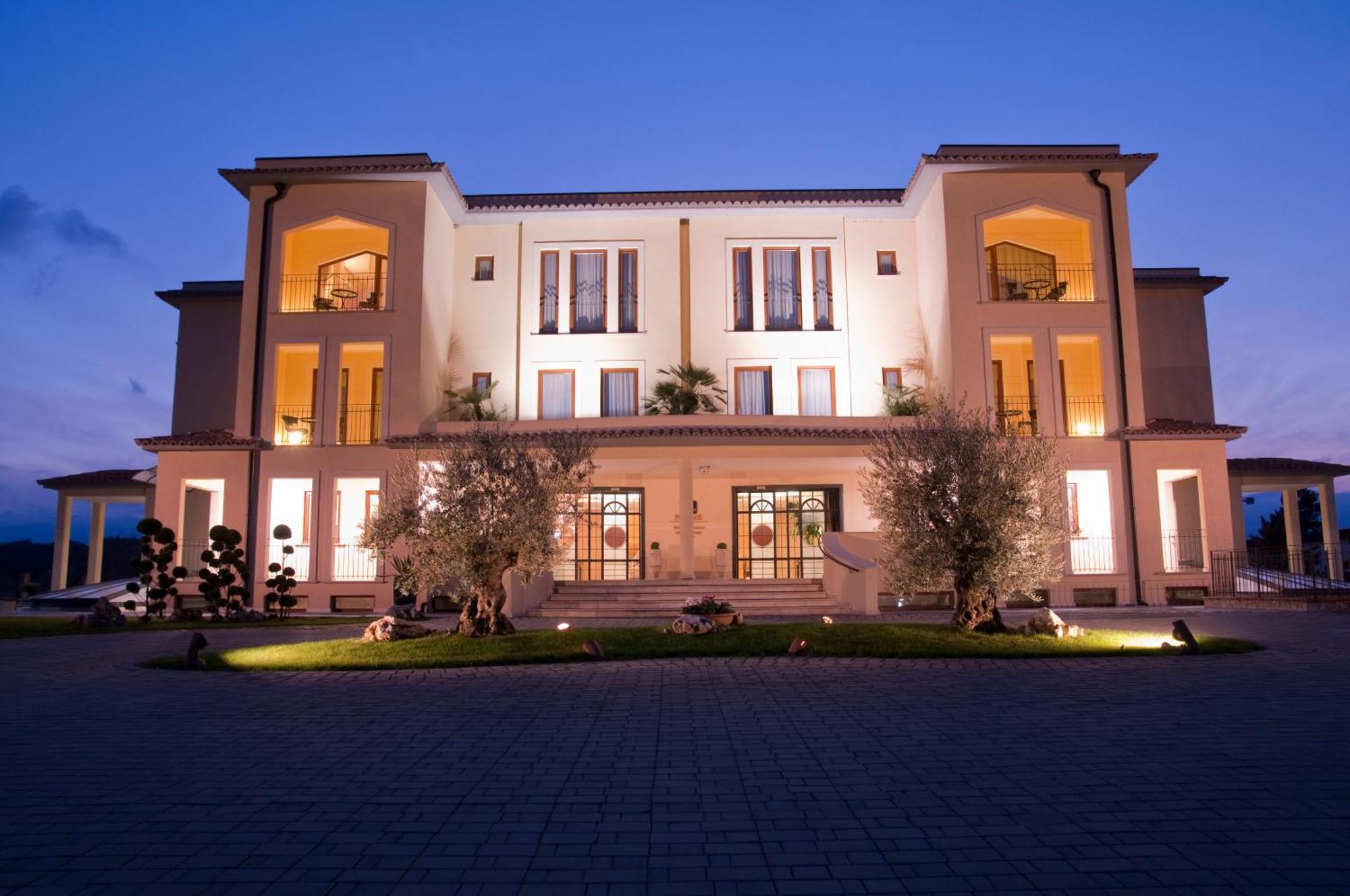 Best Western Premier Villa Fabiano Palace Hotel Rende Buitenkant foto